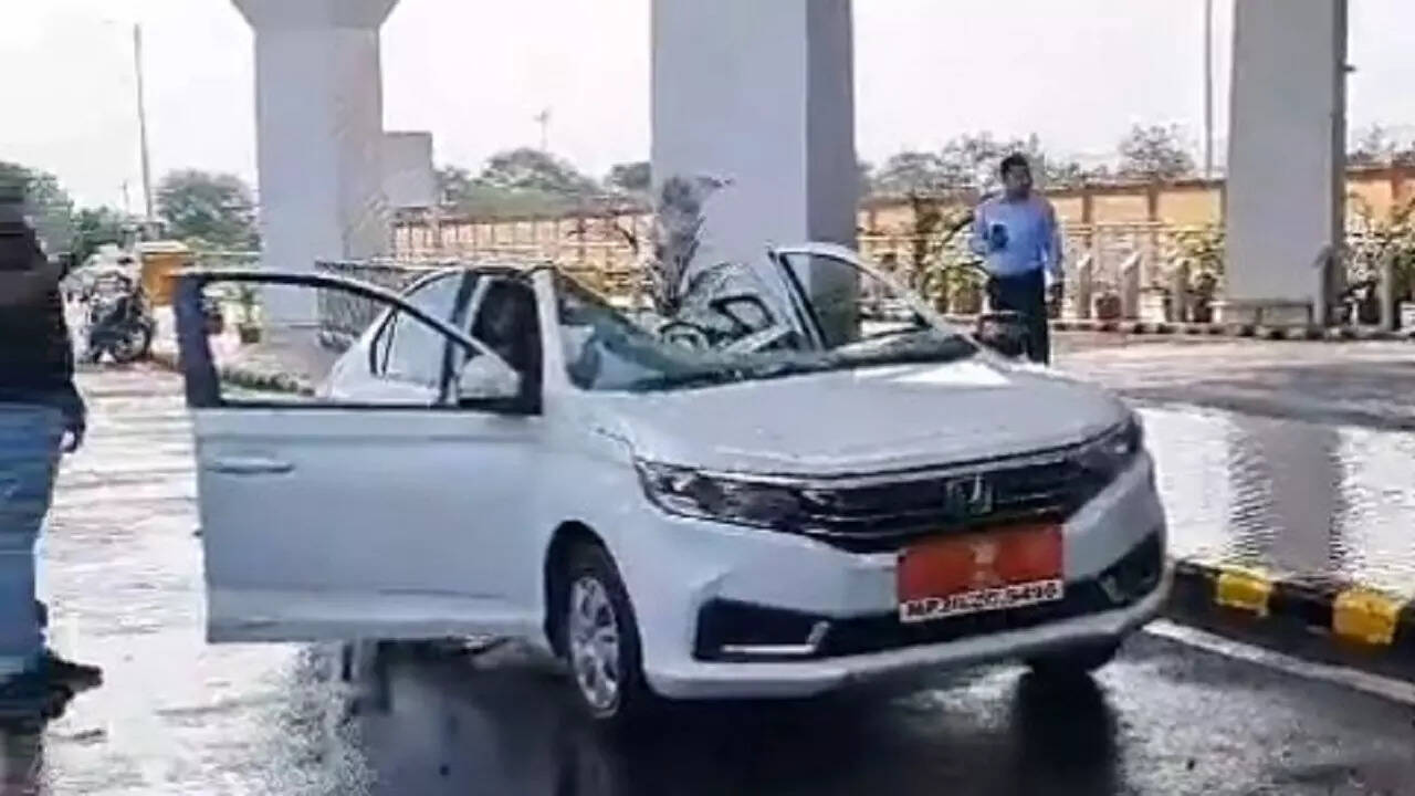 जबलपुर एयरपोर्ट हादसा