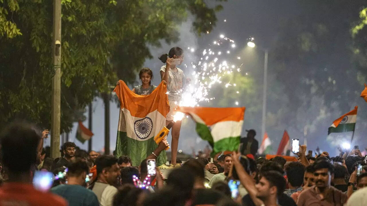 T20 World Cup: 'टी20 वर्ल्ड कप में भारत की जीत पर हर कोई नाच उठा, देशभर में  जश्न - India Wins T20 World Cup Country Celebrated With Great Enthusiasm