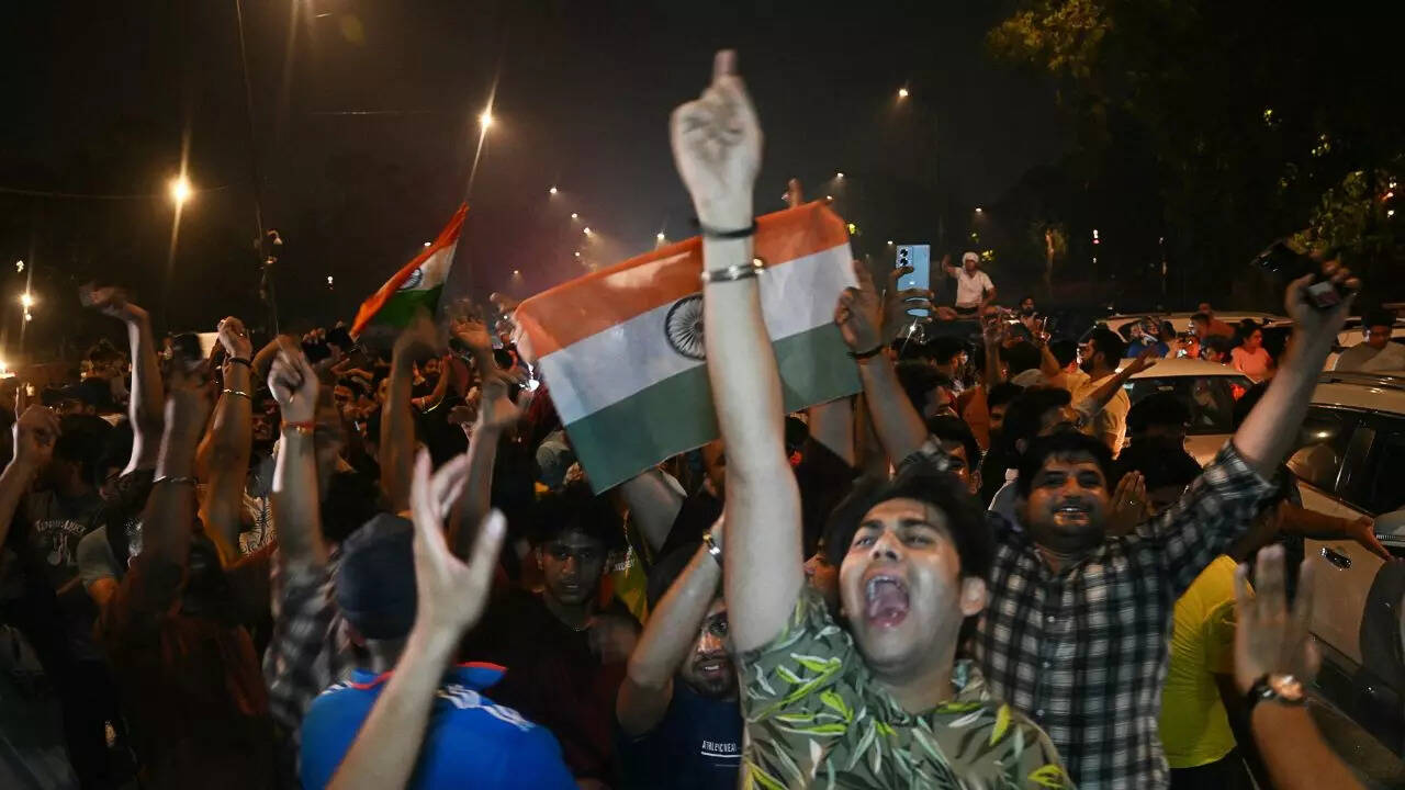 कश्मीर से कन्याकुमारी तक जश्न