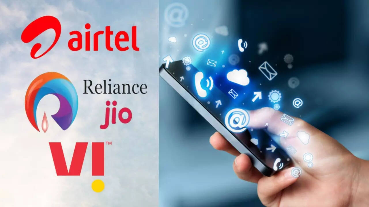 ​वोडाफोन, जियो और एयरटेल के रिचार्ज महंगे होंगे​