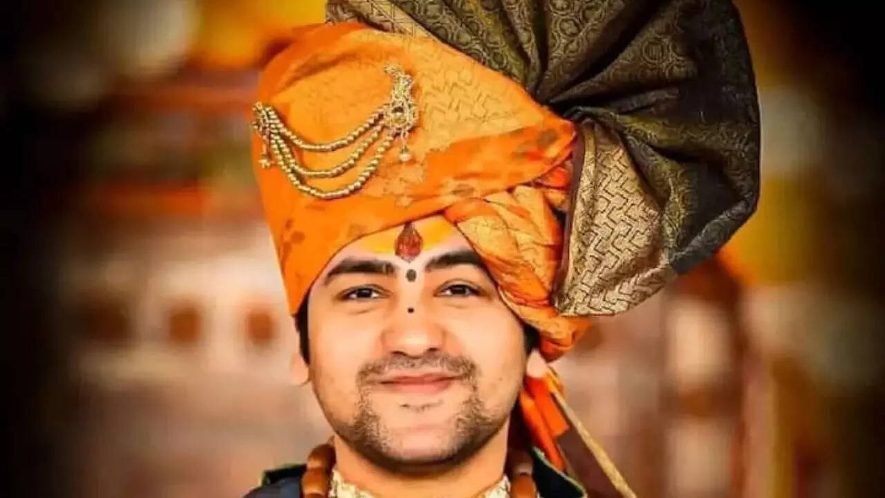 धीरेंद्र शास्त्री