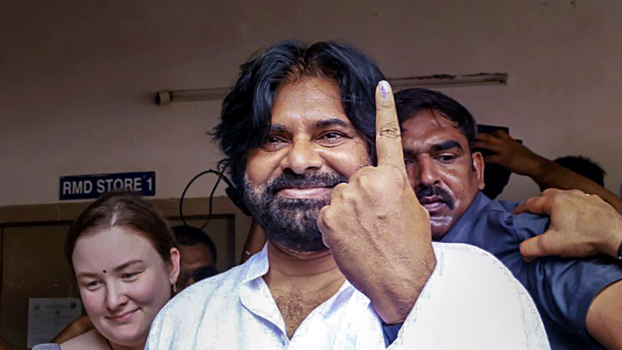 धन के अभाव का दिया हवाला 