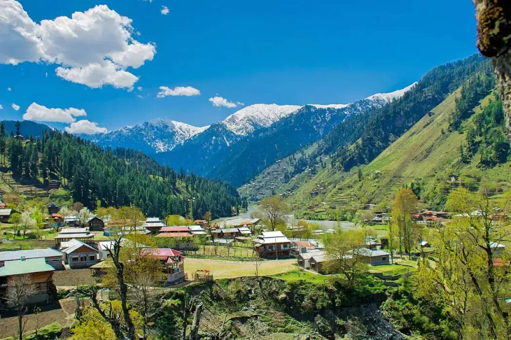 ​शारदा से नुरिनार पास तक​