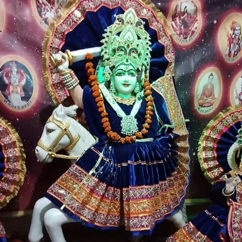 घोड़ाखाल मंदिर भी यहां