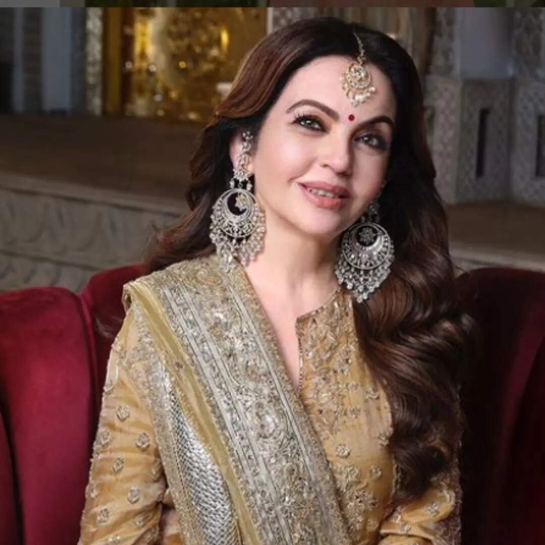 नीता अंबानी