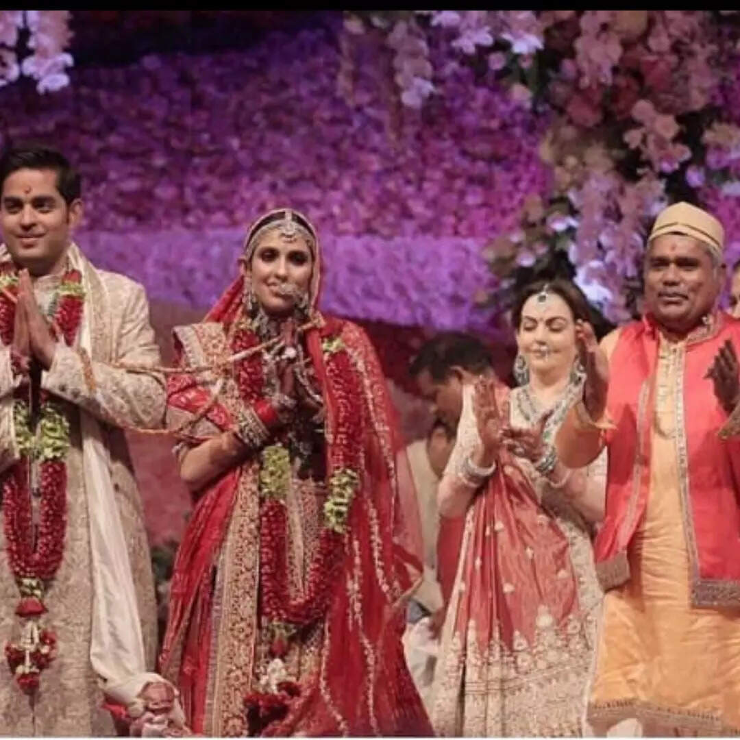 आकाश अंबानी की कराई थी शादी
