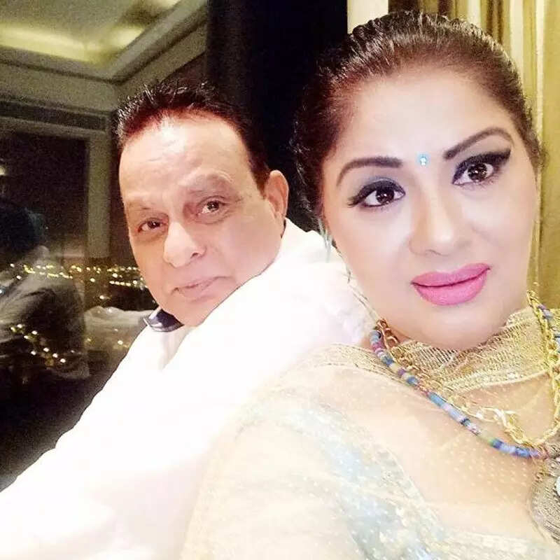सुद्धा चंद्रा-रवि डांग (Sudha Chandran and Ravi Dang)