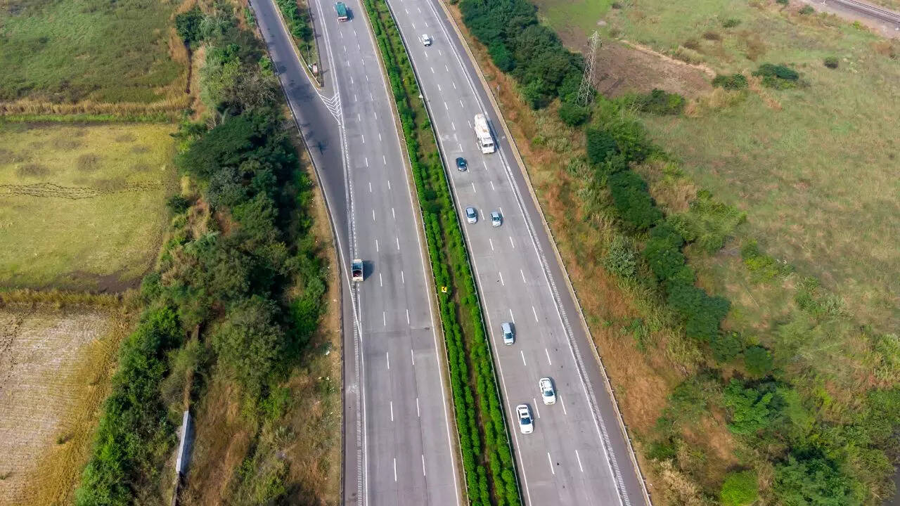 कब चालू होगा गंगा एक्सप्रेसवे