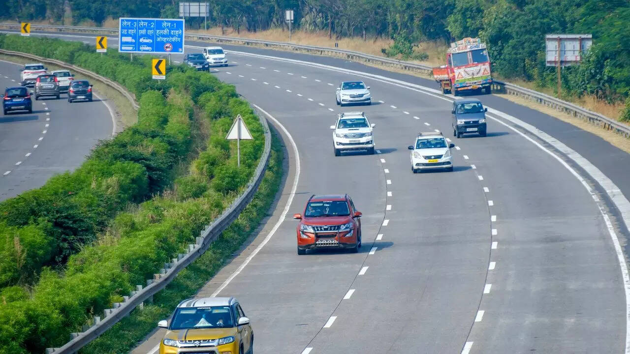 गंगा एक्सप्रेसवे पर उतर सकेंगे विमान