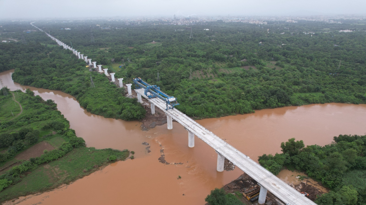 बुलेट ट्रेन के स्टेशन
