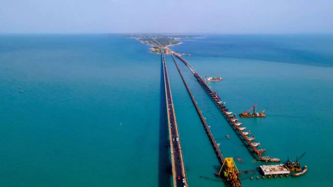 समुद्र में गिरने जैसा लगता है डर