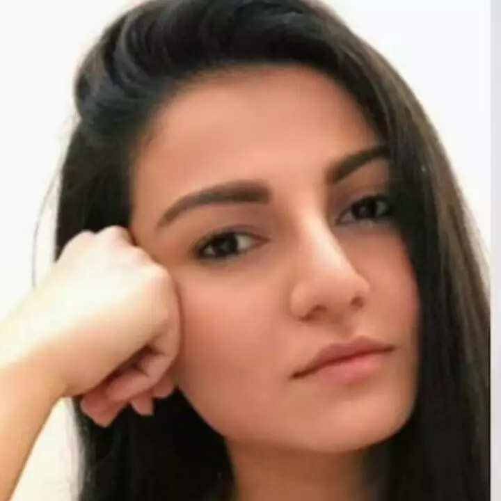 समन रतनसी ने भाभी पर लुटाया प्यार