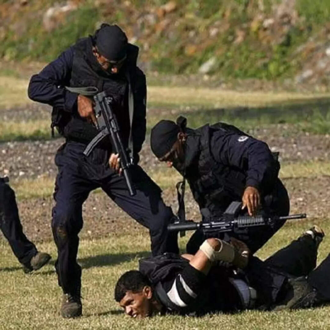कमांडो पानी भी खूब पीते हैं