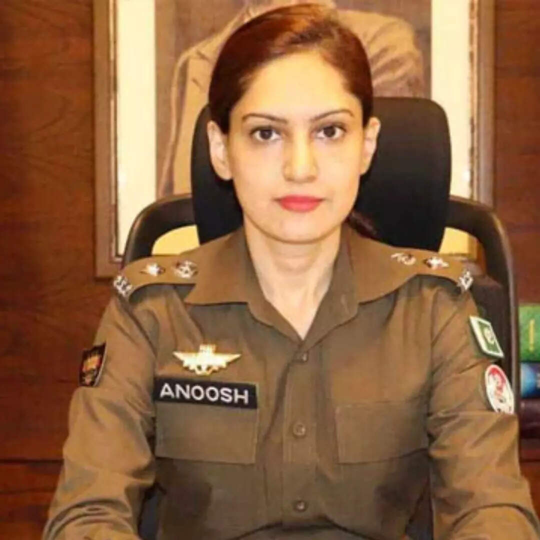 पाकिस्तान की सबसे खूबसूरत महिला IPS