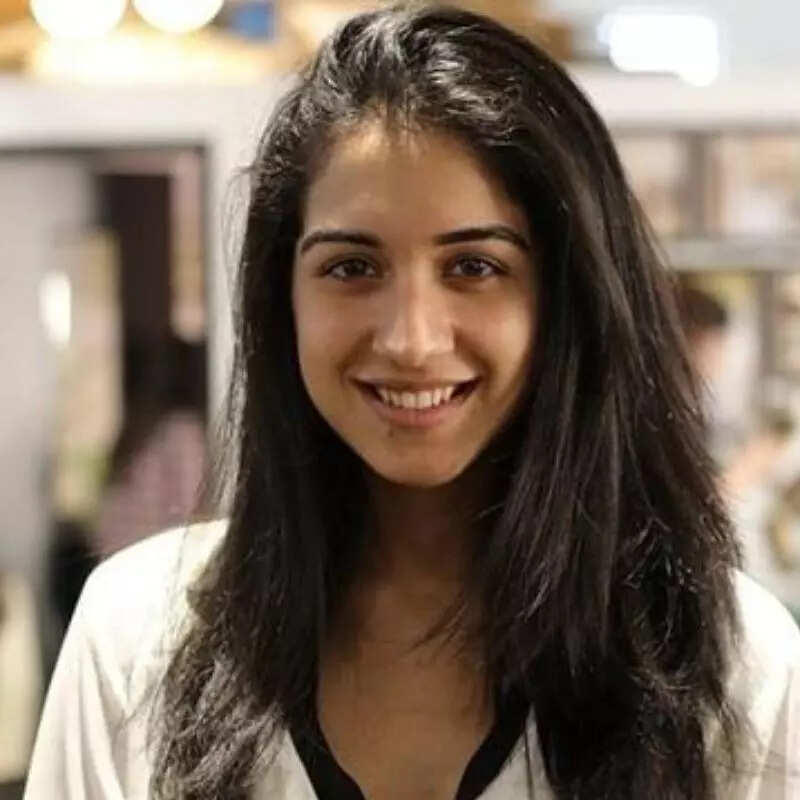 राधिका-सारा की मासूमियत पर फिदा हुए फैंस