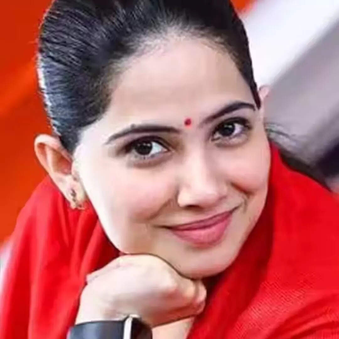 पीठ पीछे भी करे आपकी तारीफ