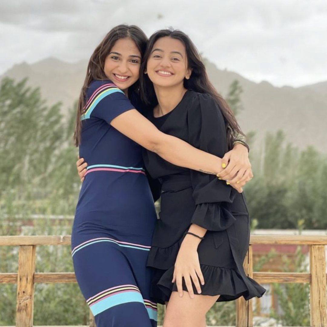 हेली शाह और विधि पांड्या Helly Shah and Vidhi Pandya