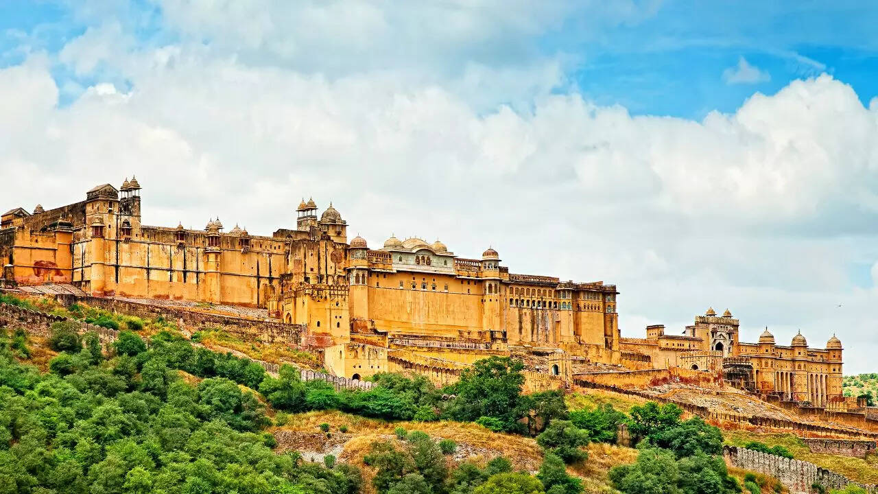 महल और किले के लिए फेमस है राजस्थान