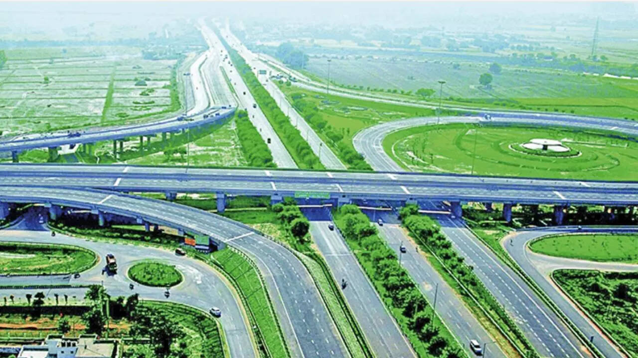 दिल्ली में काम चालू हरियाणा में पूरा