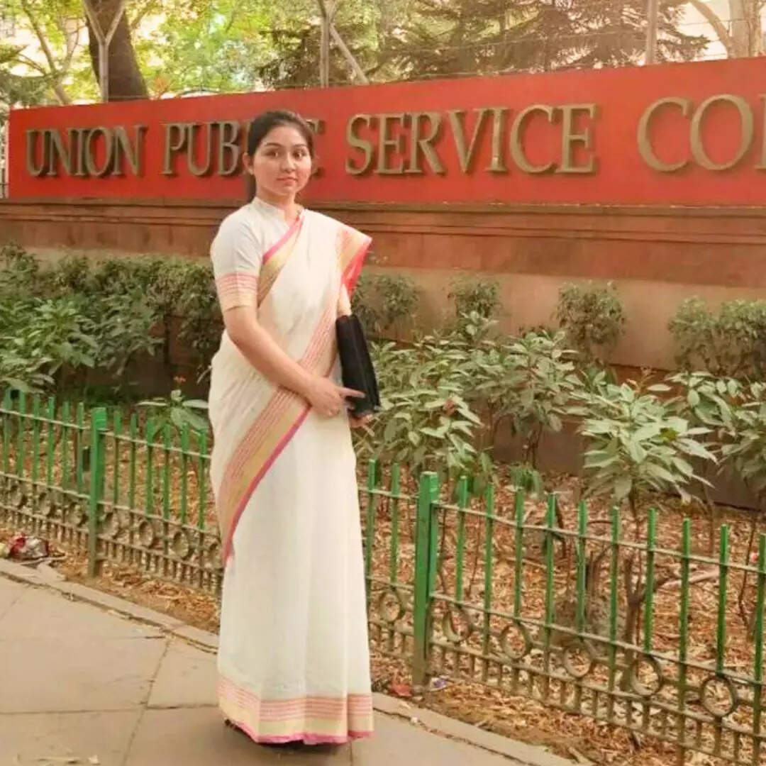 एग्जाम के लिए खास ड्रेस