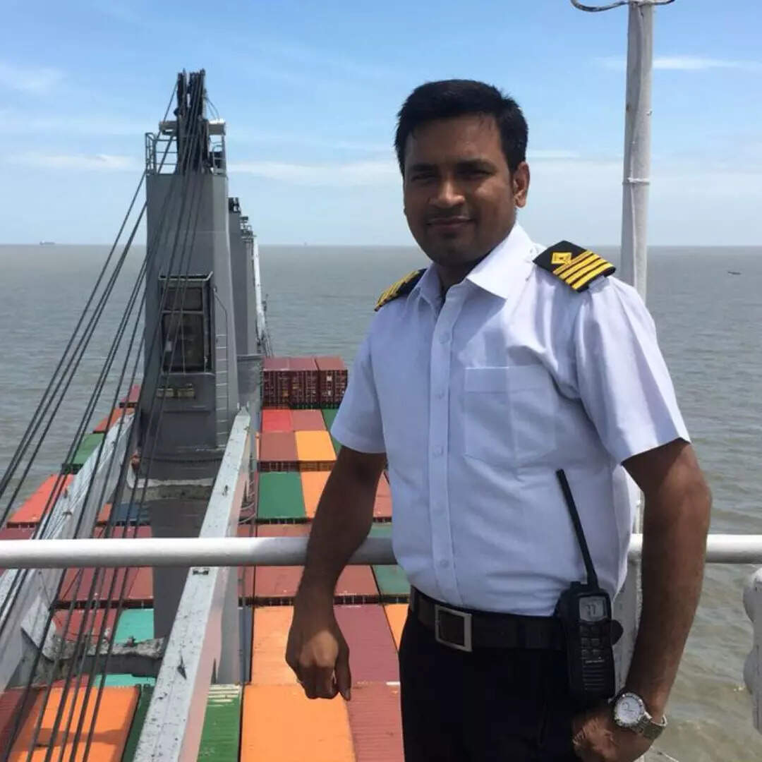 कैसे बनें मर्चेंट नेवी में कैप्टन