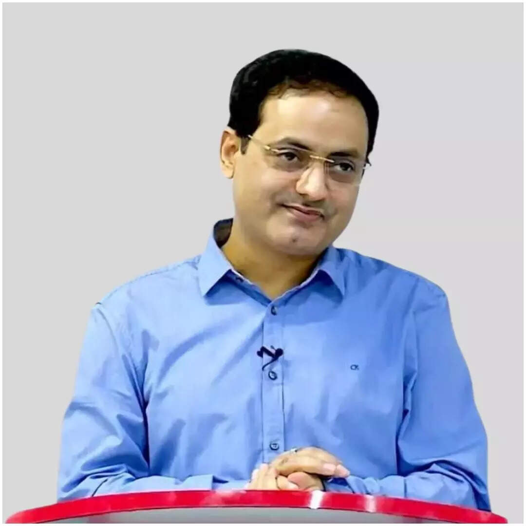 दृष्टि IAS कोचिंग की शुरुआत