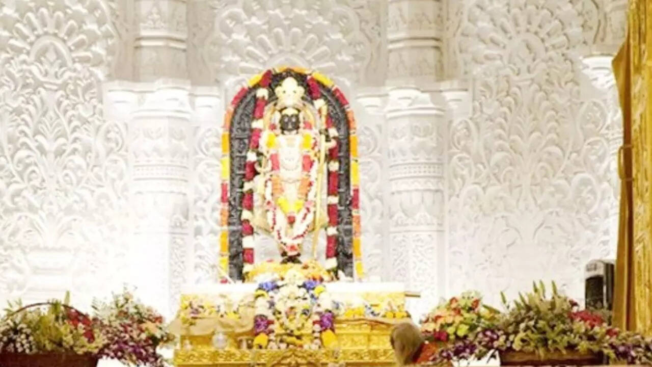 रोजाना आते हैं लाखों भक्त
