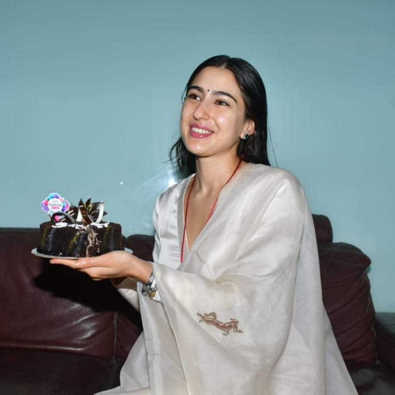 बर्थडे खुश नजर आईं सारा अली खान
