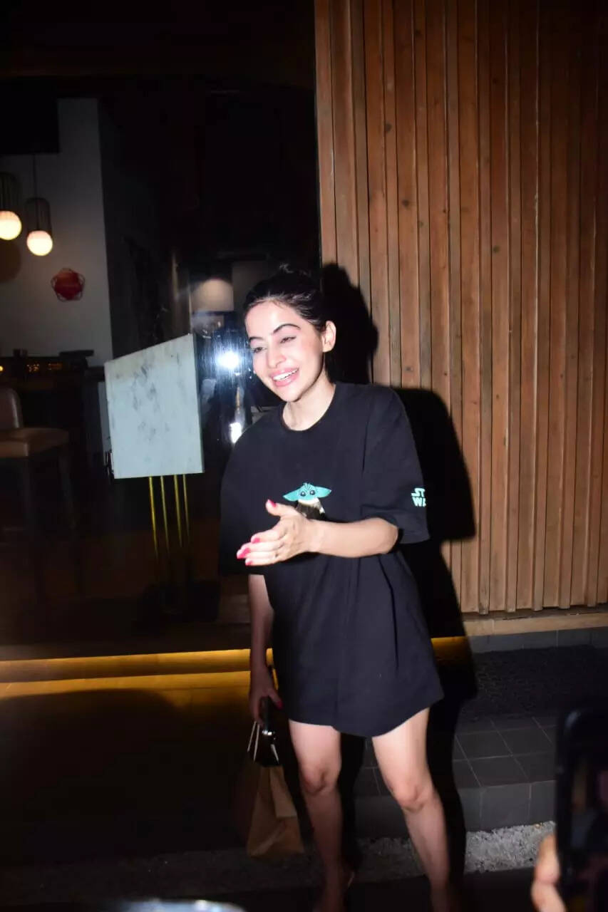 वायरल हुईं उर्फी जावेद की तस्वीरें