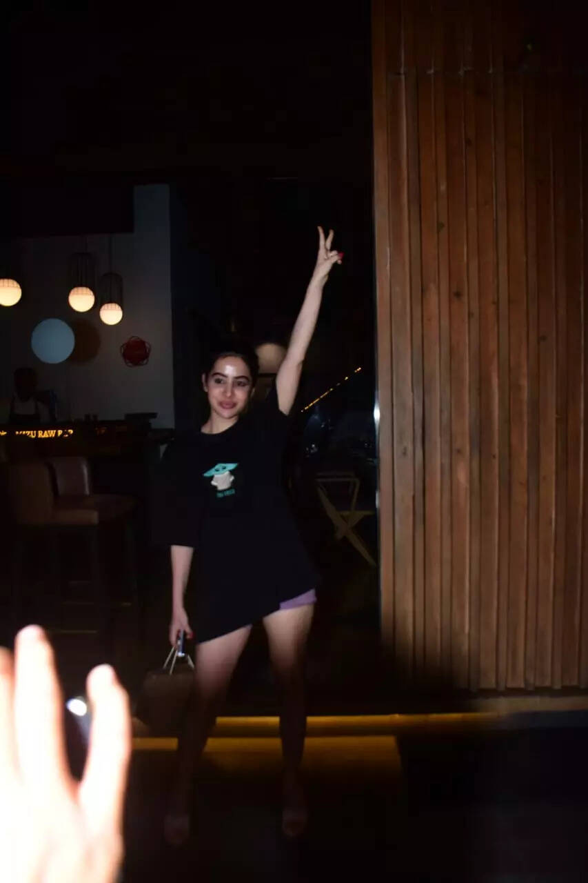 उर्फी के चेहरे पर दिखी एक्साइटमेंट