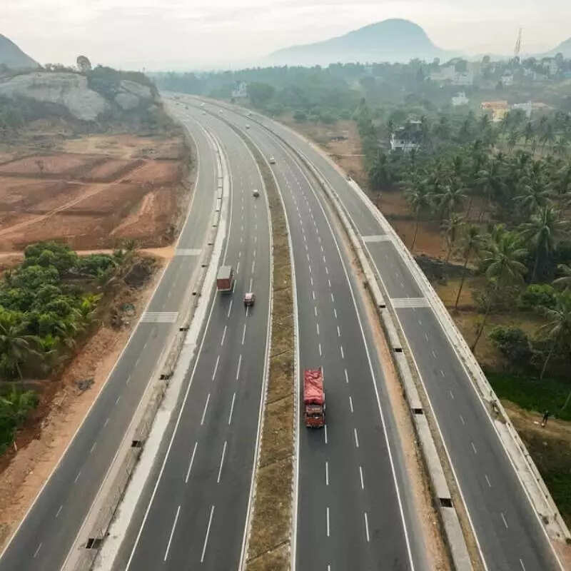 हवाई पट्टी भी बनेगी
