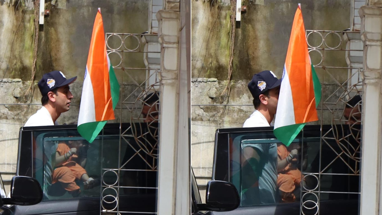 परिवार संग स्पॉट हुए रणबीर कपूर