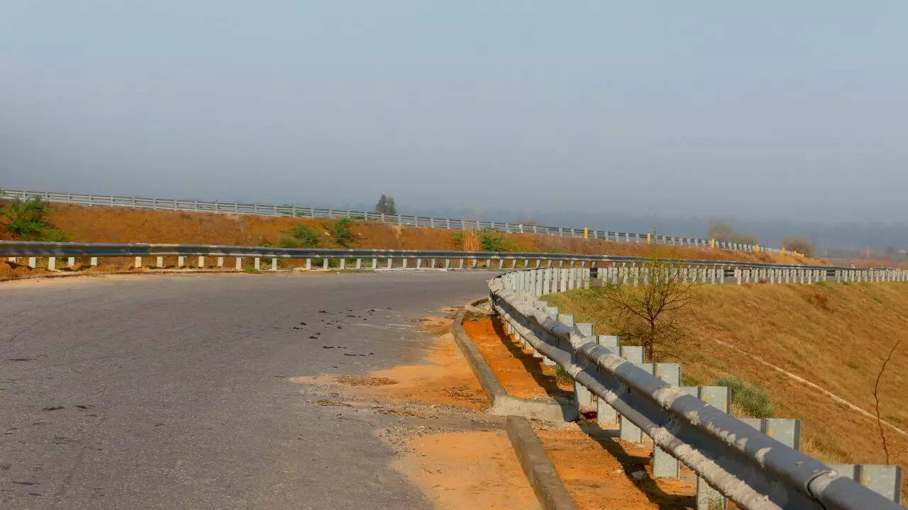 उत्तर प्रदेश में कितने एक्सप्रेसवे How Many Expressways in UP