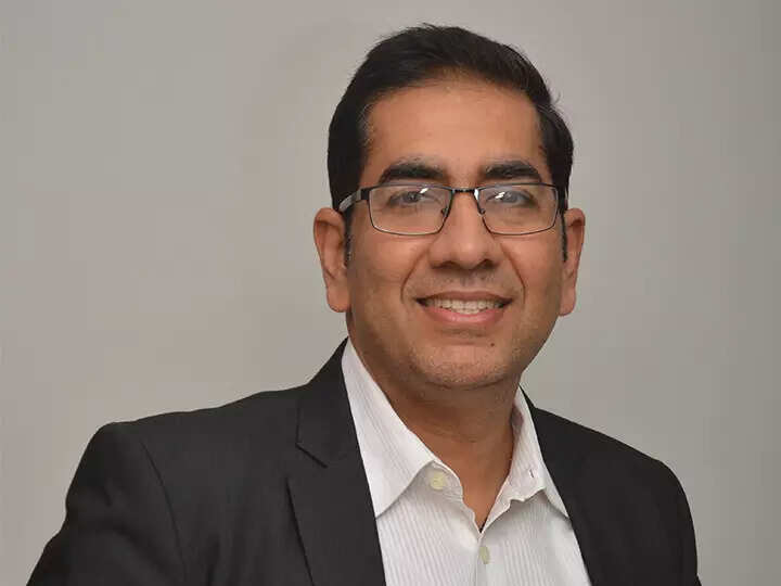 ​कौन हैं डाबर कंपनी के CEO मोहित मल्होत्रा​