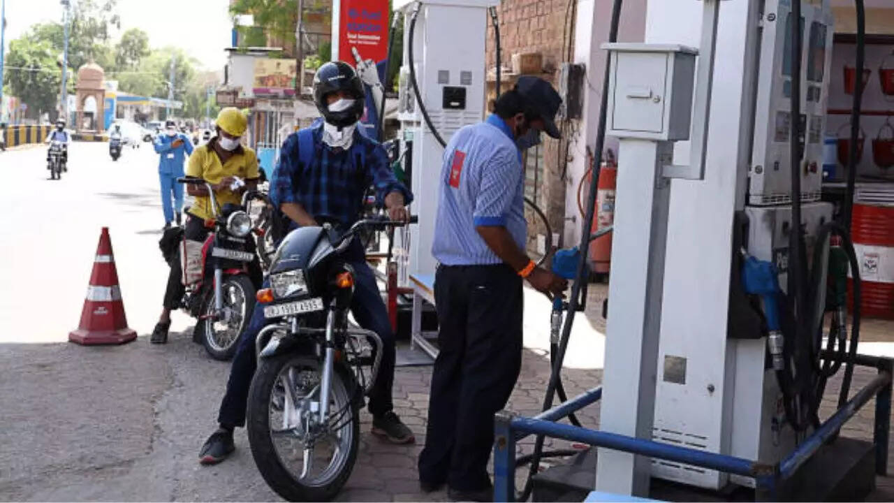 आंध्र प्रदेश में पेट्रोल सबसे महंगा