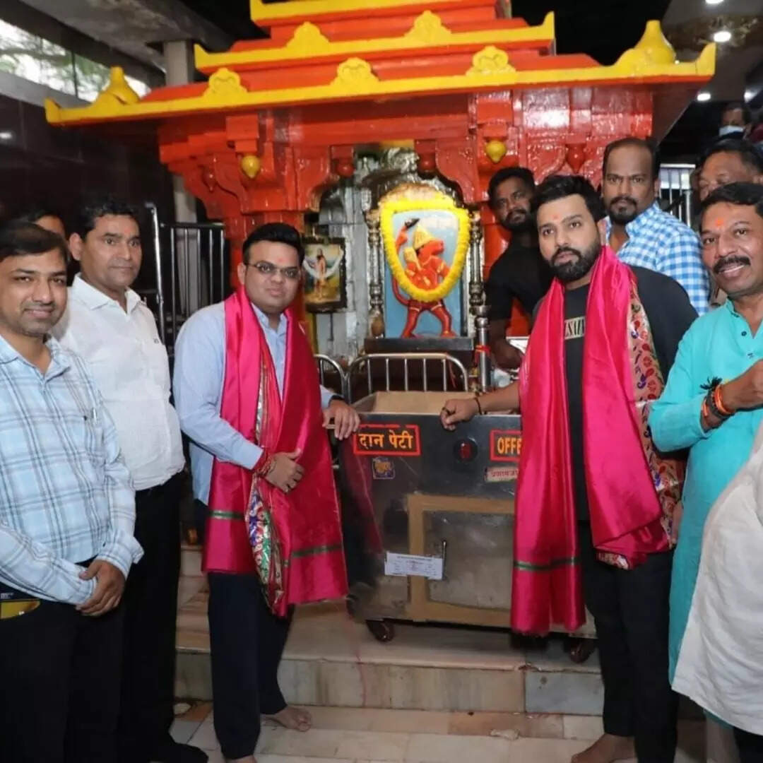 हनुमान जी के भी किए दर्शन