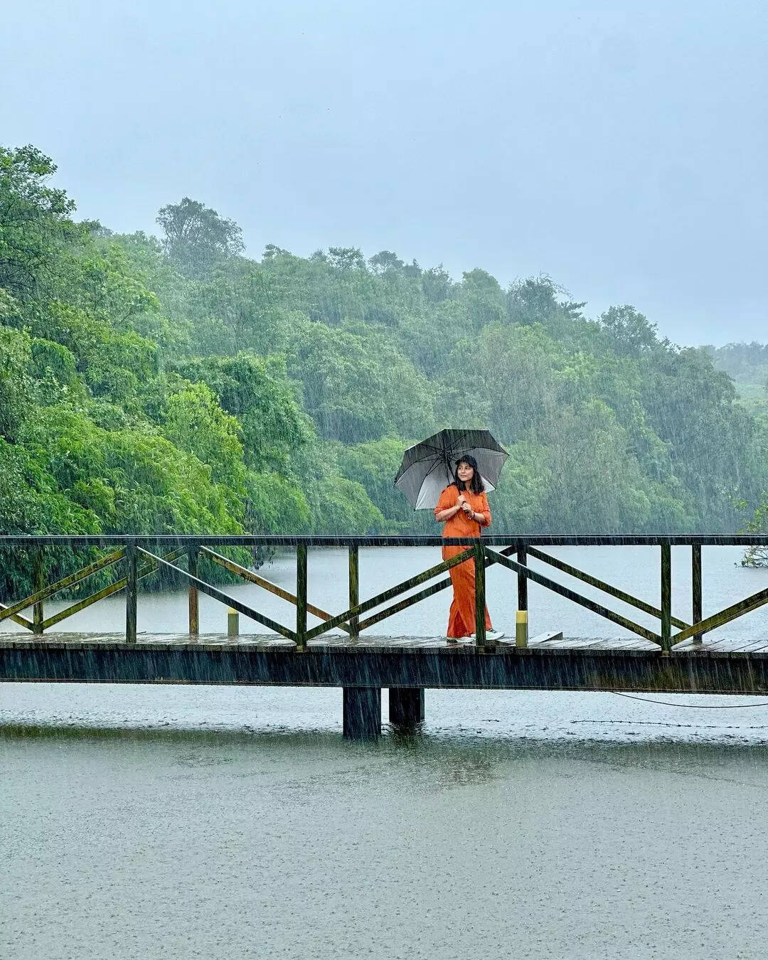 मी-टाइम एंजॉय कर रही हैं हिना खान