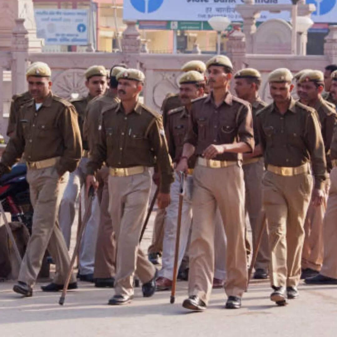 कैसे बनते हैं यूपी पुलिस में कांस्टेबल