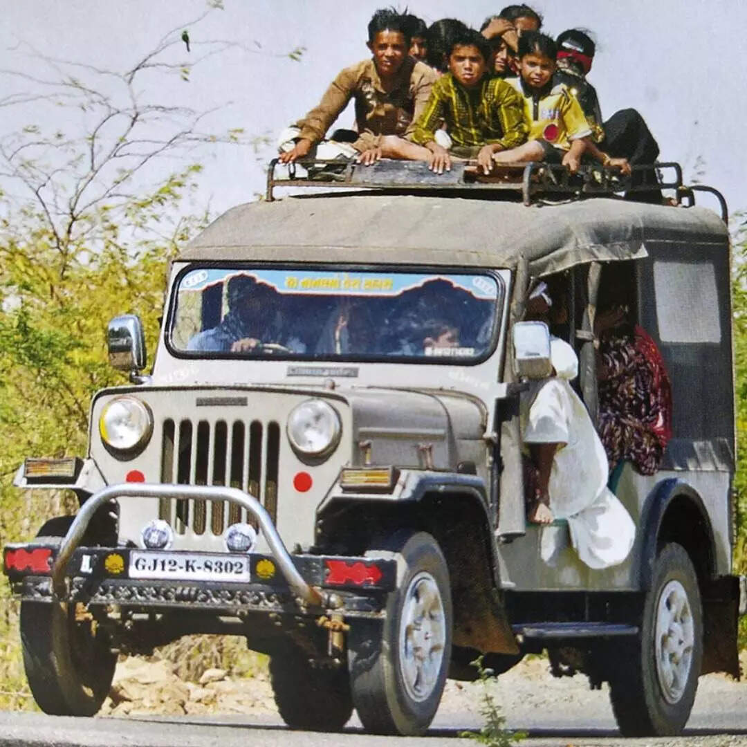 महिंद्रा कमांडर जीप