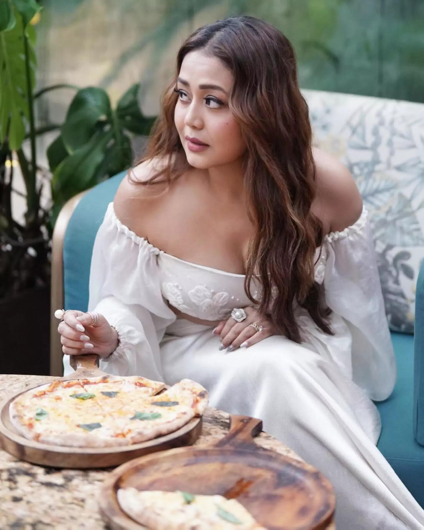 खाने की खूब शौकीन हैं नेहा कक्कड़