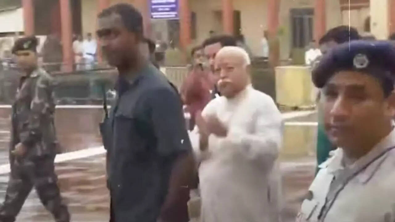 लोकल टीम भी होती हैं तैनात