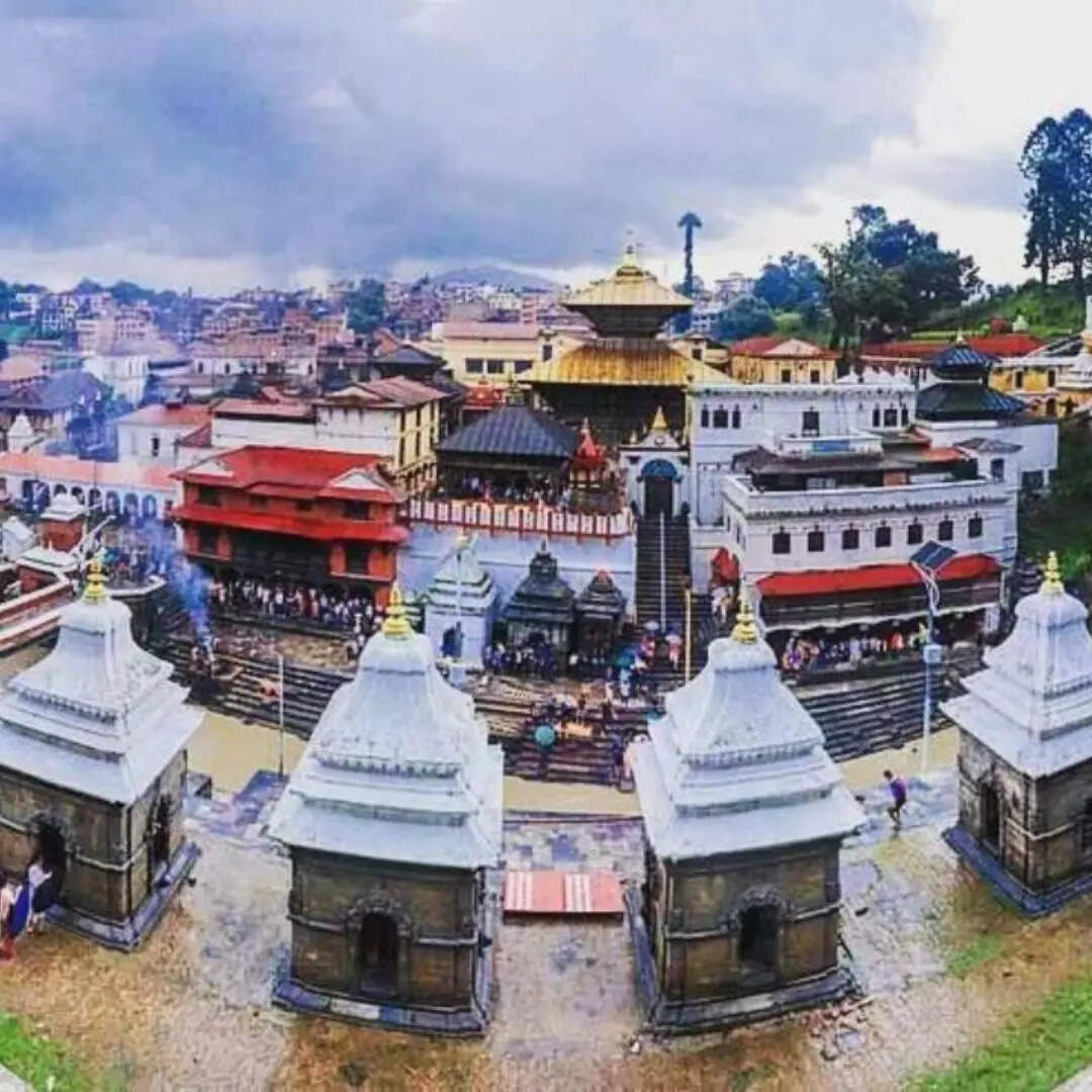 इसी तरह उत्तर और पश्चिम दिशा वाले मुखों को क्रमशः वामदेव और साध्योजटा के नाम से जाना जाता है।
