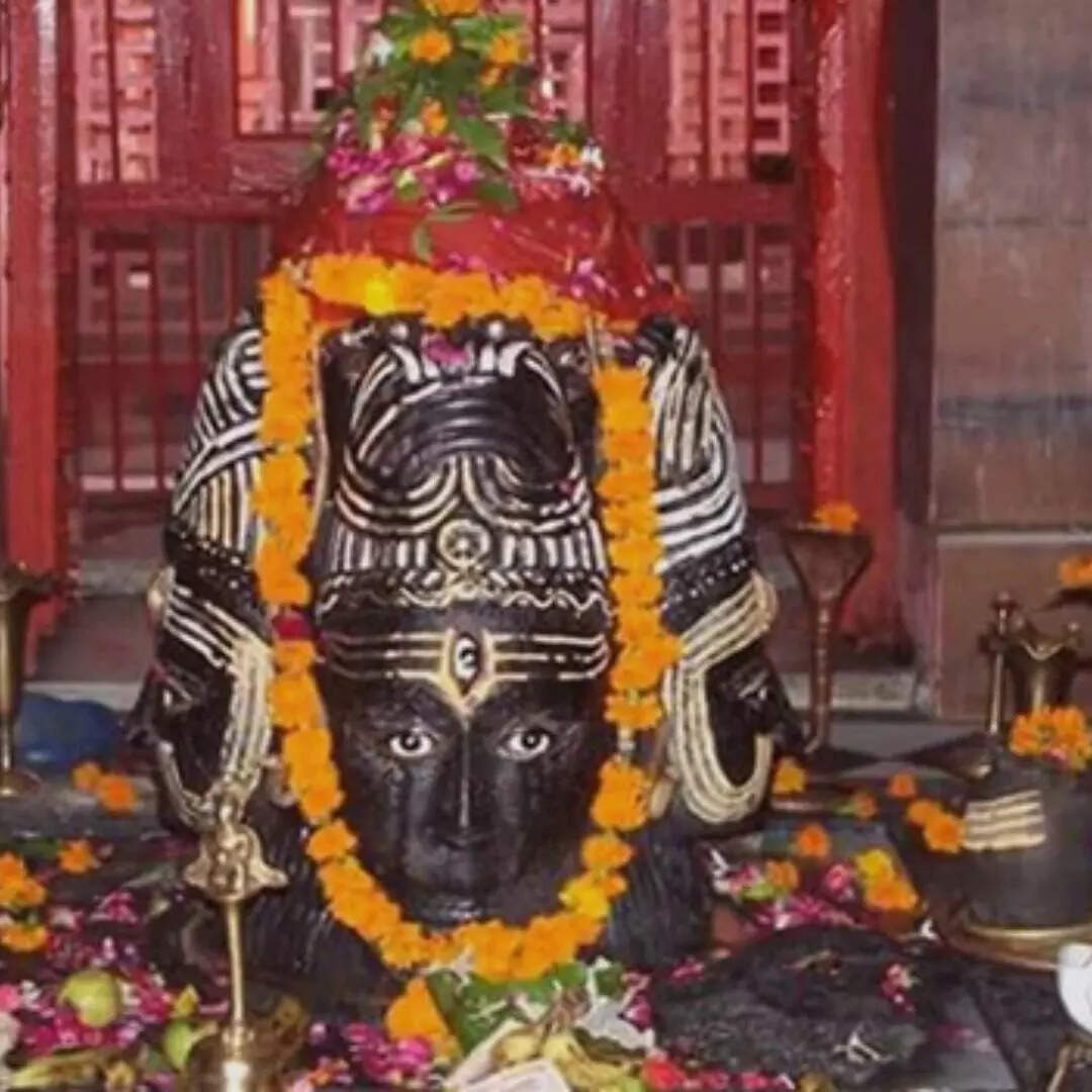 मंदिर का गर्भगृह