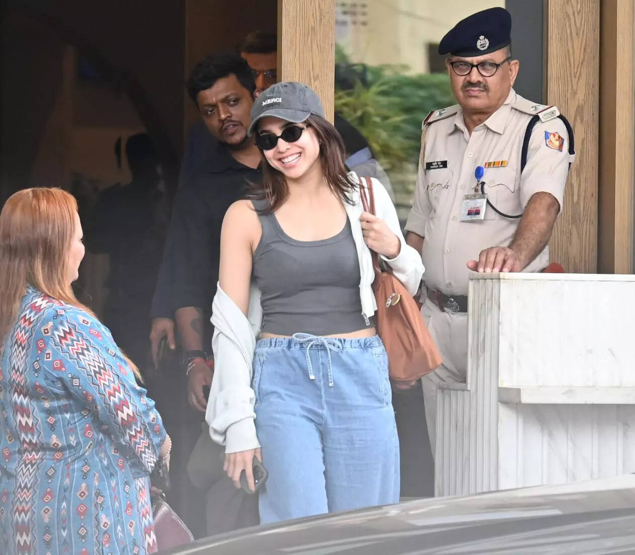 शरवरी भी साथ में आईं नजर