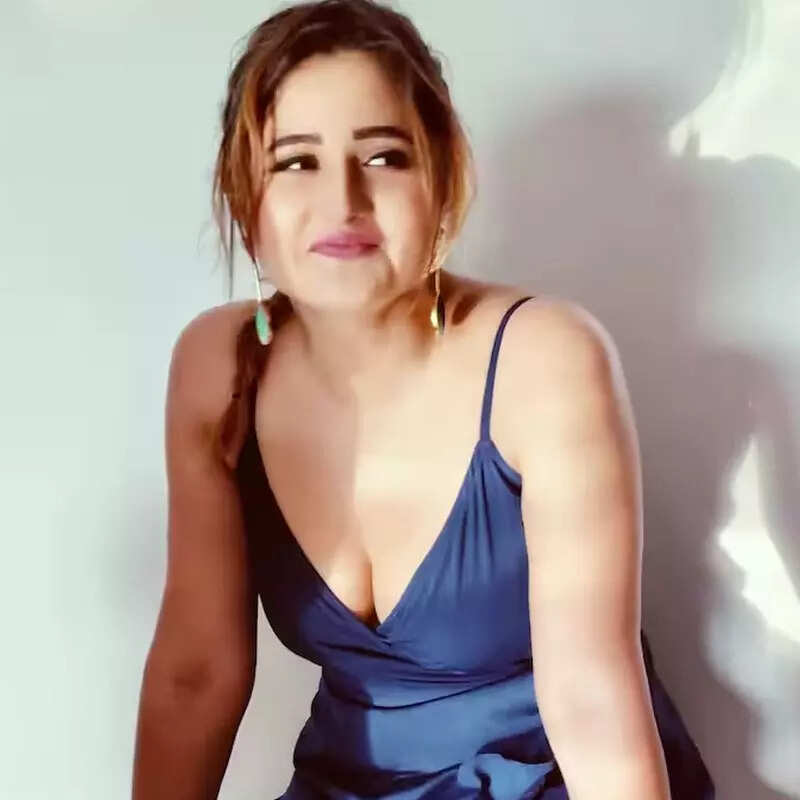 रश्मि देसाई Rashmi Desai