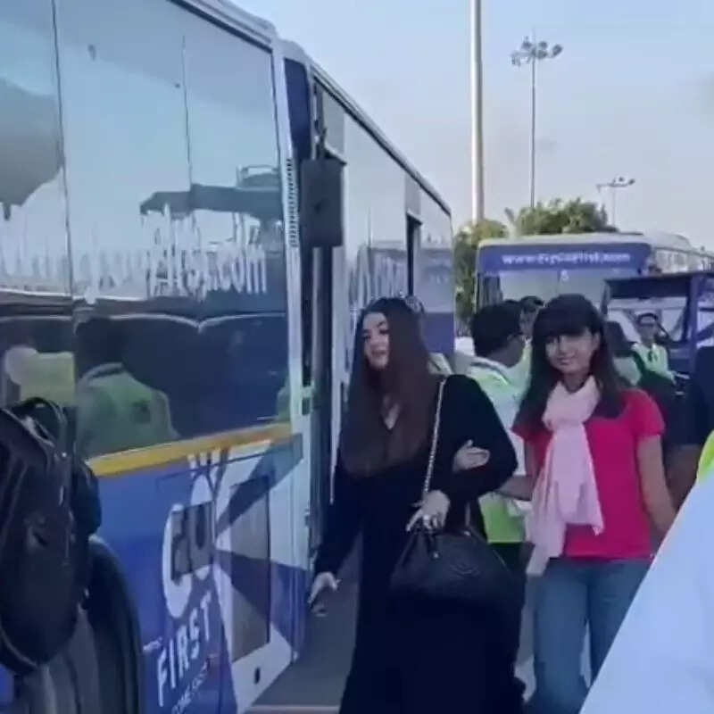 ऐश्वर्या के चेहरे पर दिखी मायूसी