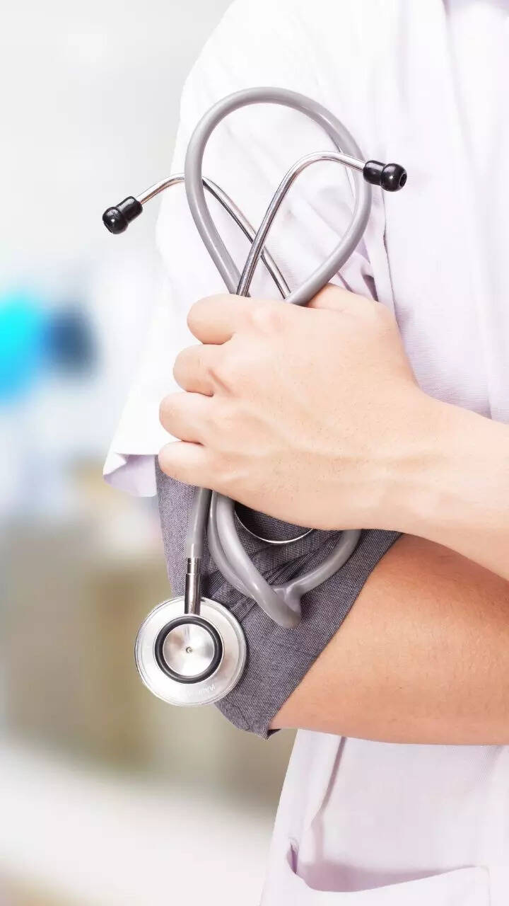 DOCTOR में हिंदी में क्या कहते हैं