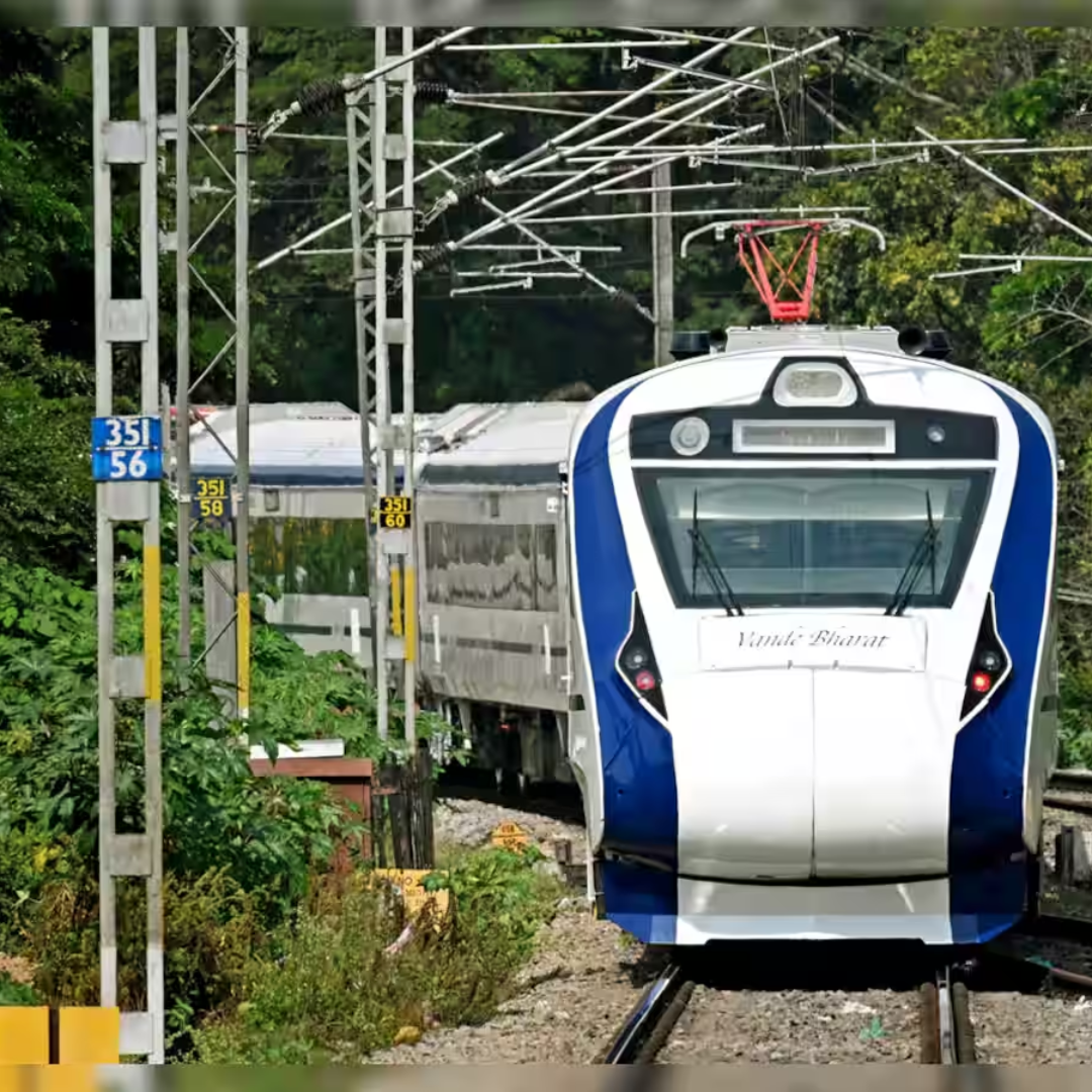 कितने रूट पर चल रही वंदे भारत?
