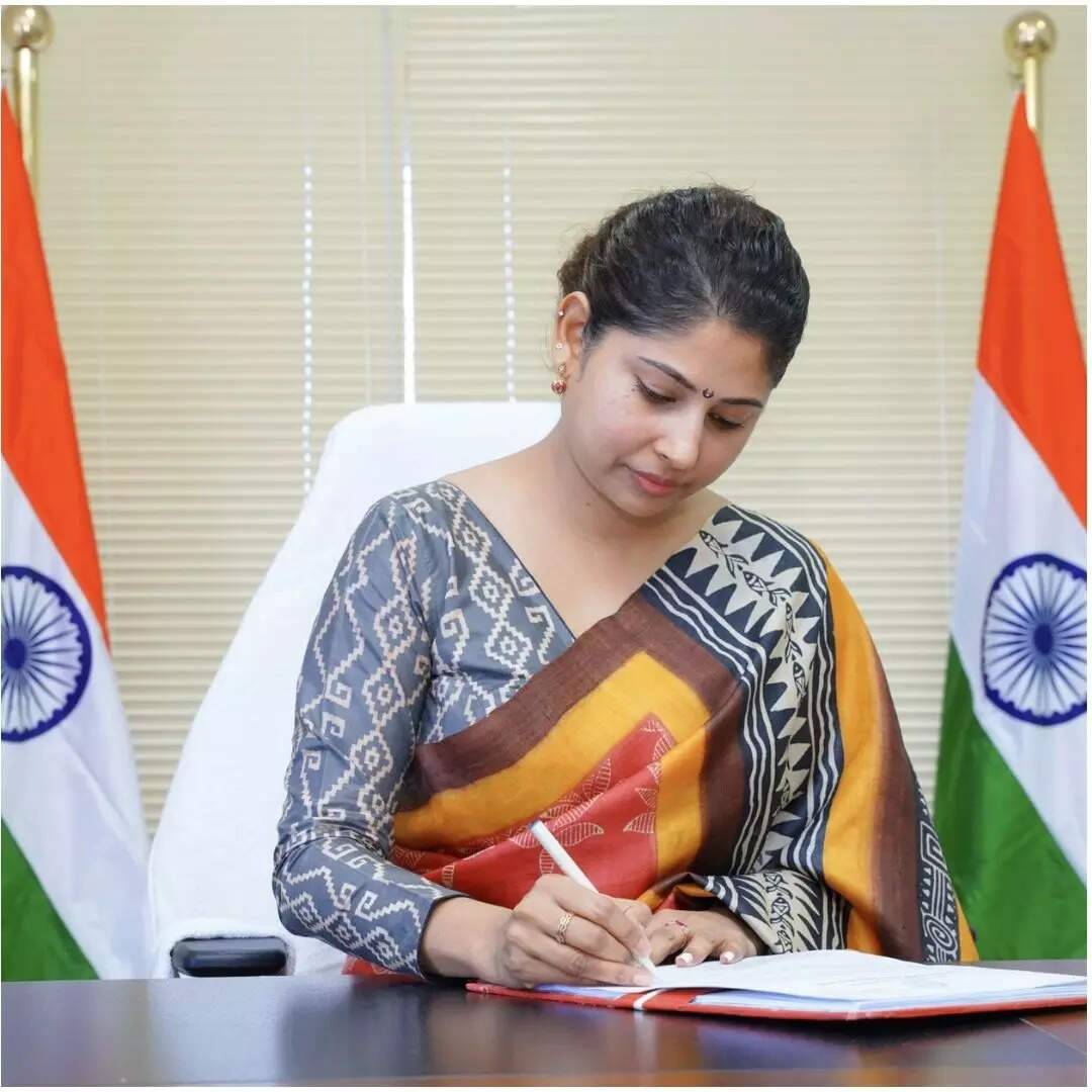 IAS स्मिता सभरवाल
