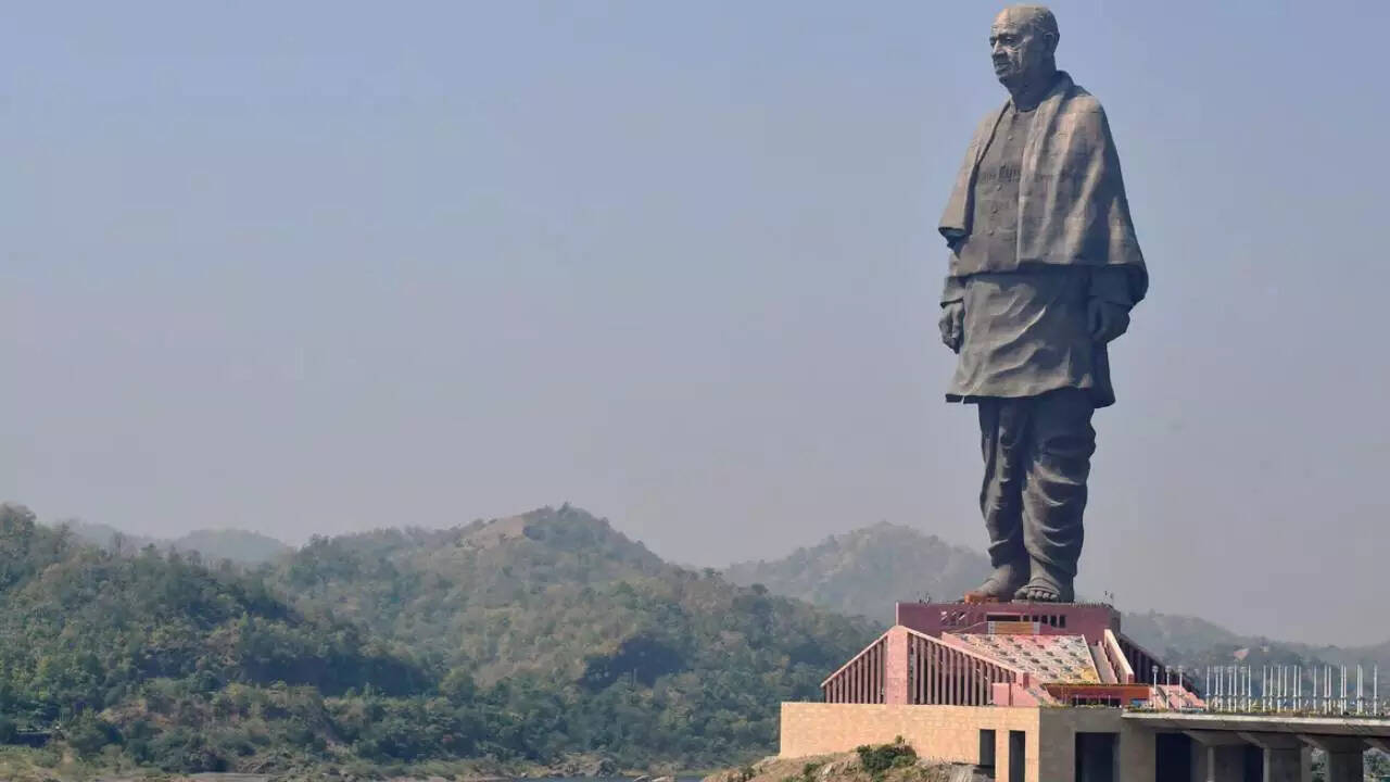 अहमदाबाद का नंबर आठवां
